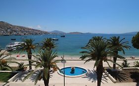Hotel Ari